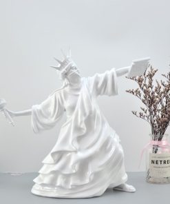 Tượng Nữ Thần Tự Do Phá Cách