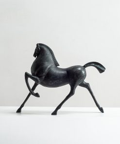 Tượng Ngựa Tối Giản