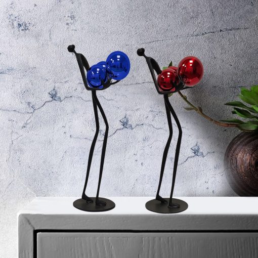 Tượng Ôm Ánh Sáng Trong Vòng Tay