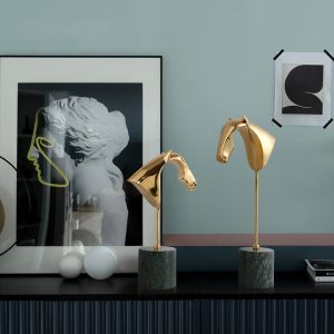 Tượng Đầu Ngựa Tối Giản