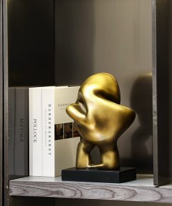 Tượng điêu khắc Bước Chân Vô Hình